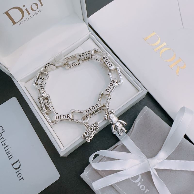 chr1st1an D10r bracelets